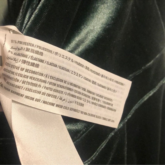 ✨ Abercrombie & Fitch ✨ NWT Green Velvet Jumpsuit Size Small - Picture 8 of 9